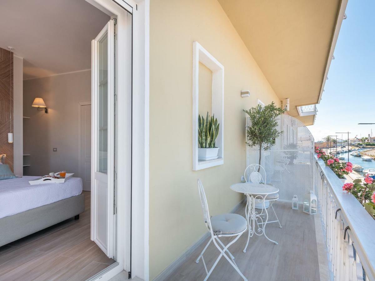 Superior King Room Balcony View